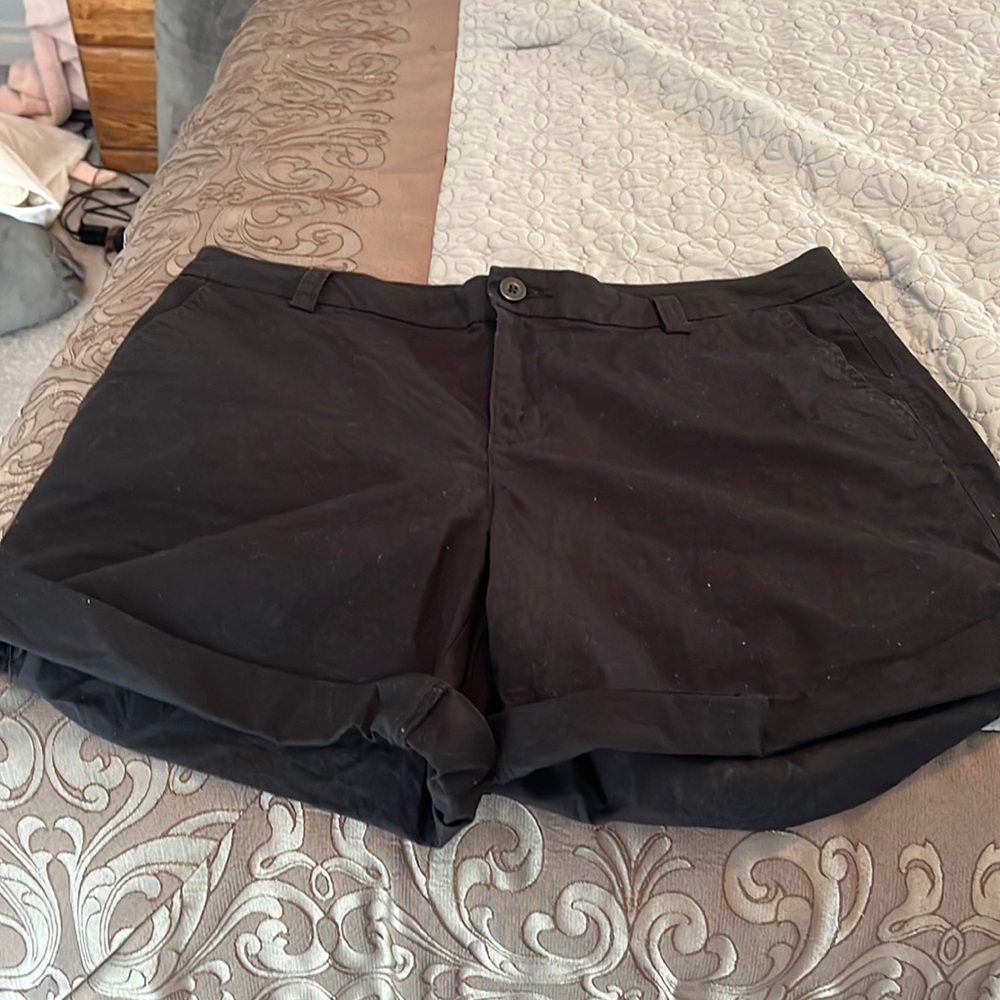 Liz Claiborne Black Women's Shorts